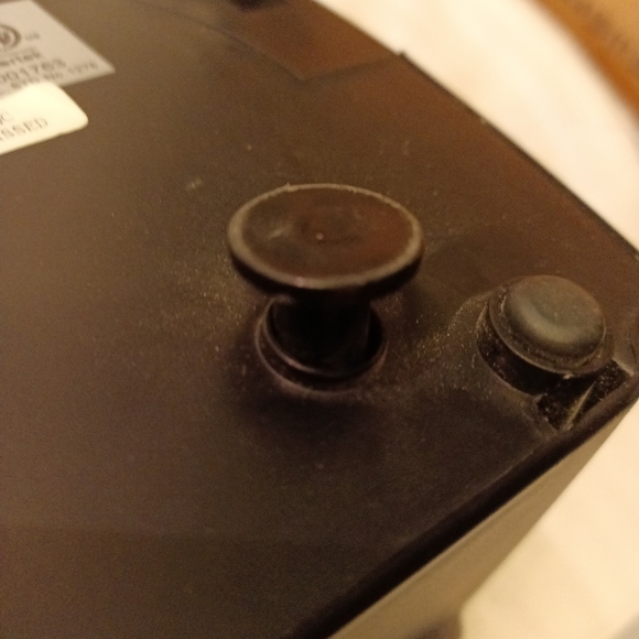 Small "Comfort Zone" electric heater. - Picture 3 of 9